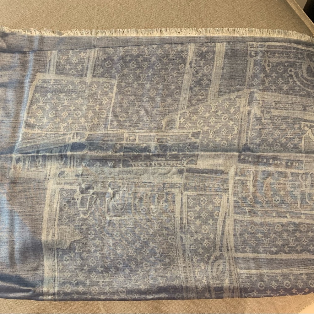 LOUIS VUITTON Limited, Monogram Trunk, Denim Blue Silk Shawl, Scarf, Stole, NWT - Picture 16 of 17